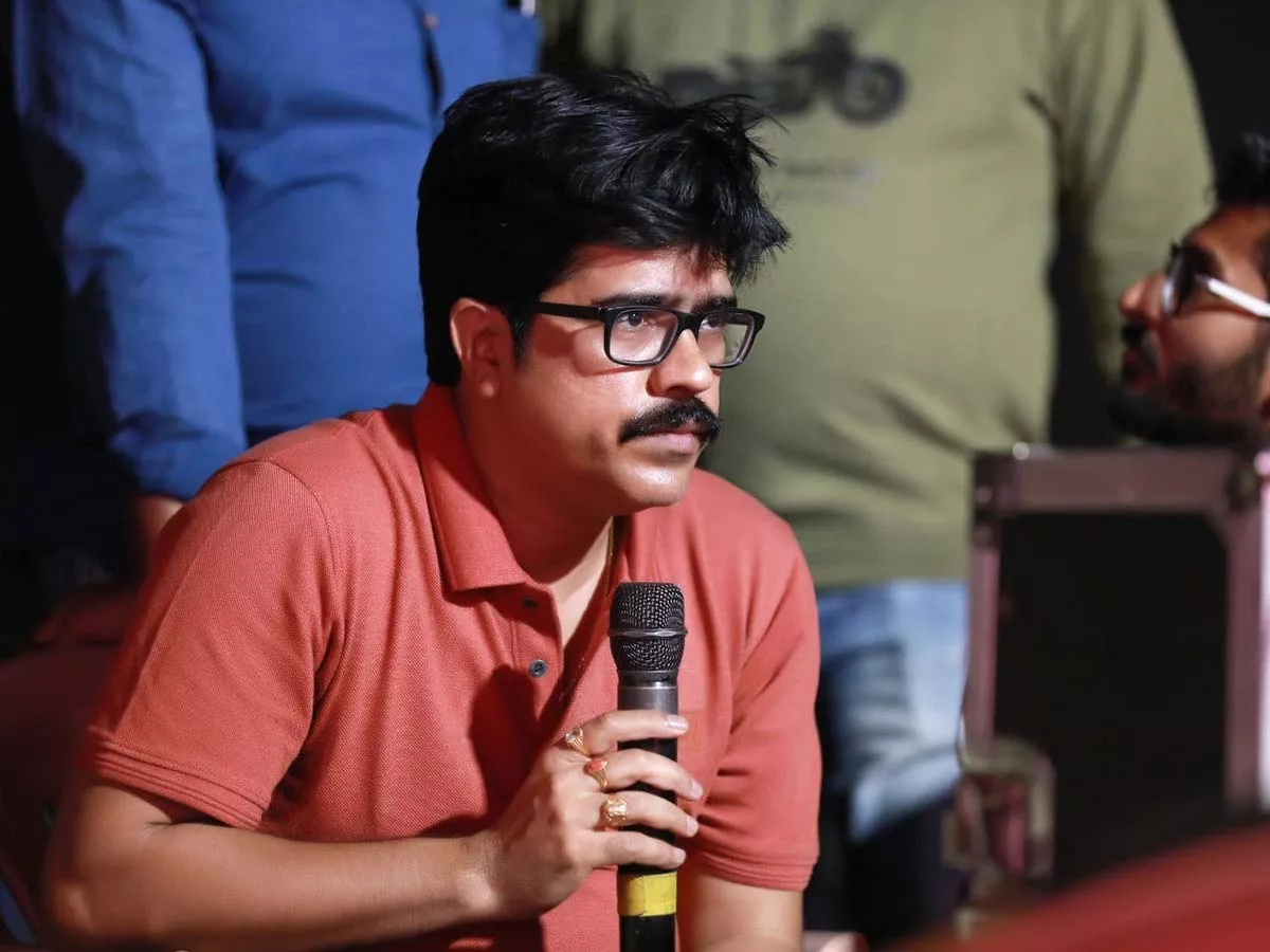Director Shashikanth Wins Praises For His Work In Debut Film Top Gear