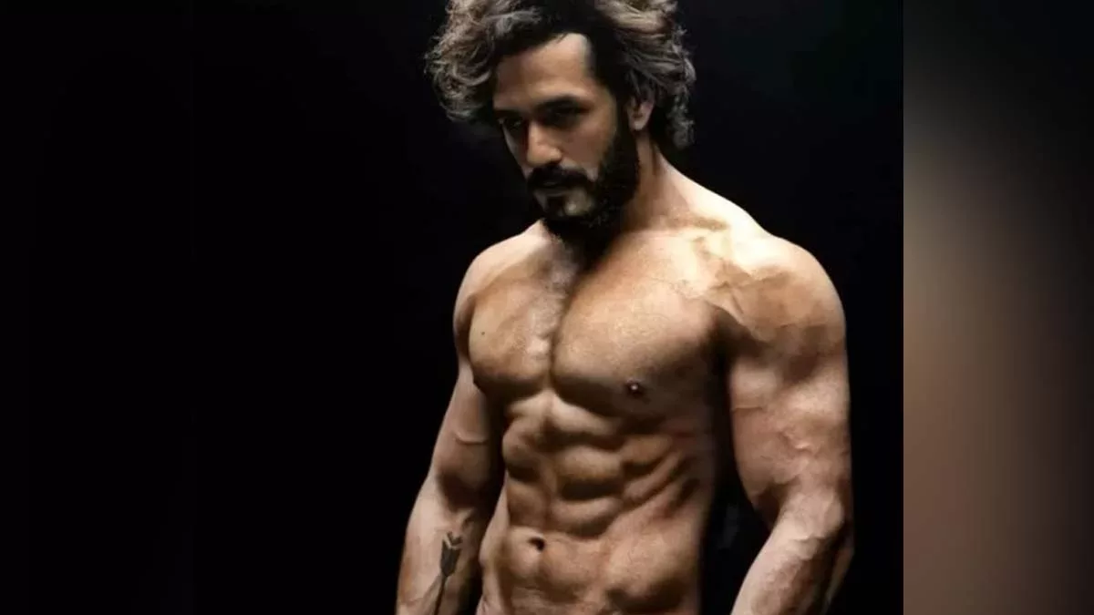 Shirtless Akhil Akkineni poses shirtless with six-packs and beefed body