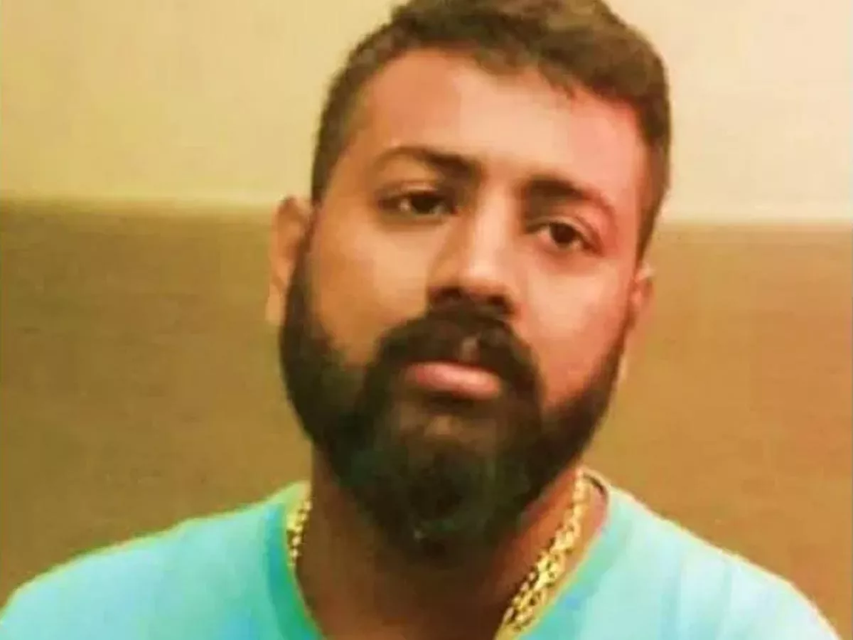 Caught on cam: Sukesh Chandrasekhar tears in jail