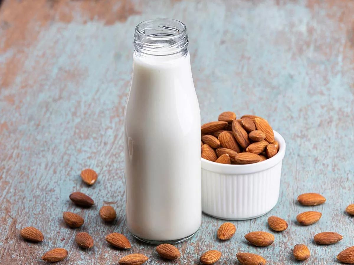 Health benefits of almond milk