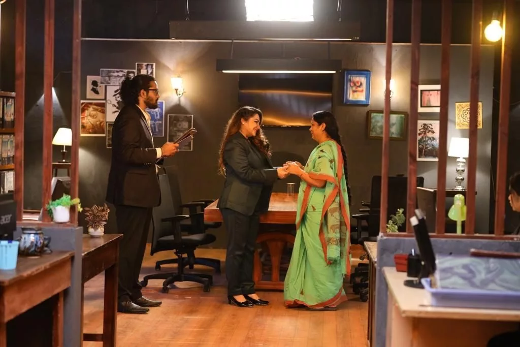 Arresting First Look Of Priyanka Upendra In & As 'Detective Teekshanaa'