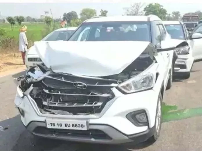 Revanth Reddy convoy accident, 6 cars collided with each other