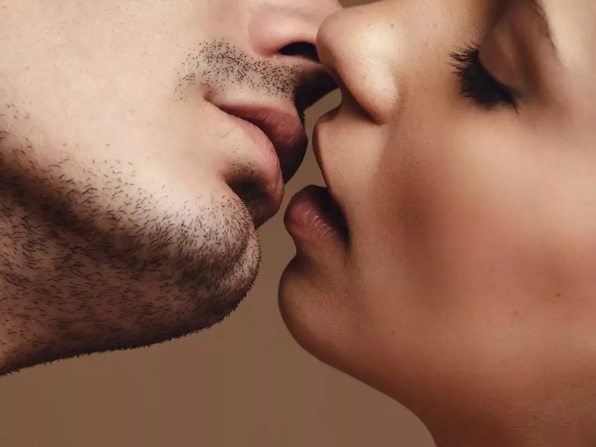 What is Kissing Disease? Symptoms and What is the reason for this?