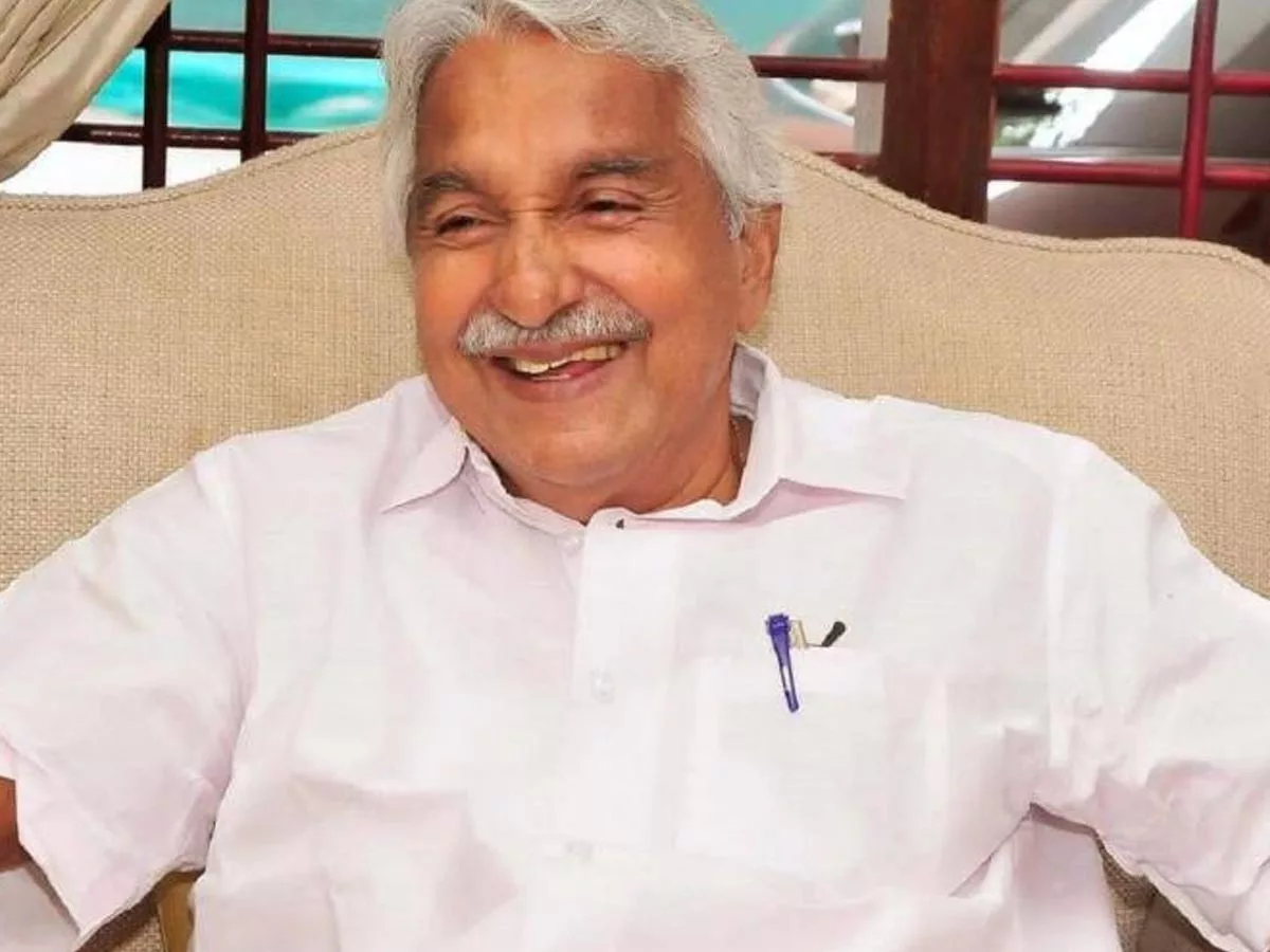 Former Kerala Chief Minister and senior Congress leader Oomen Chandy passes away