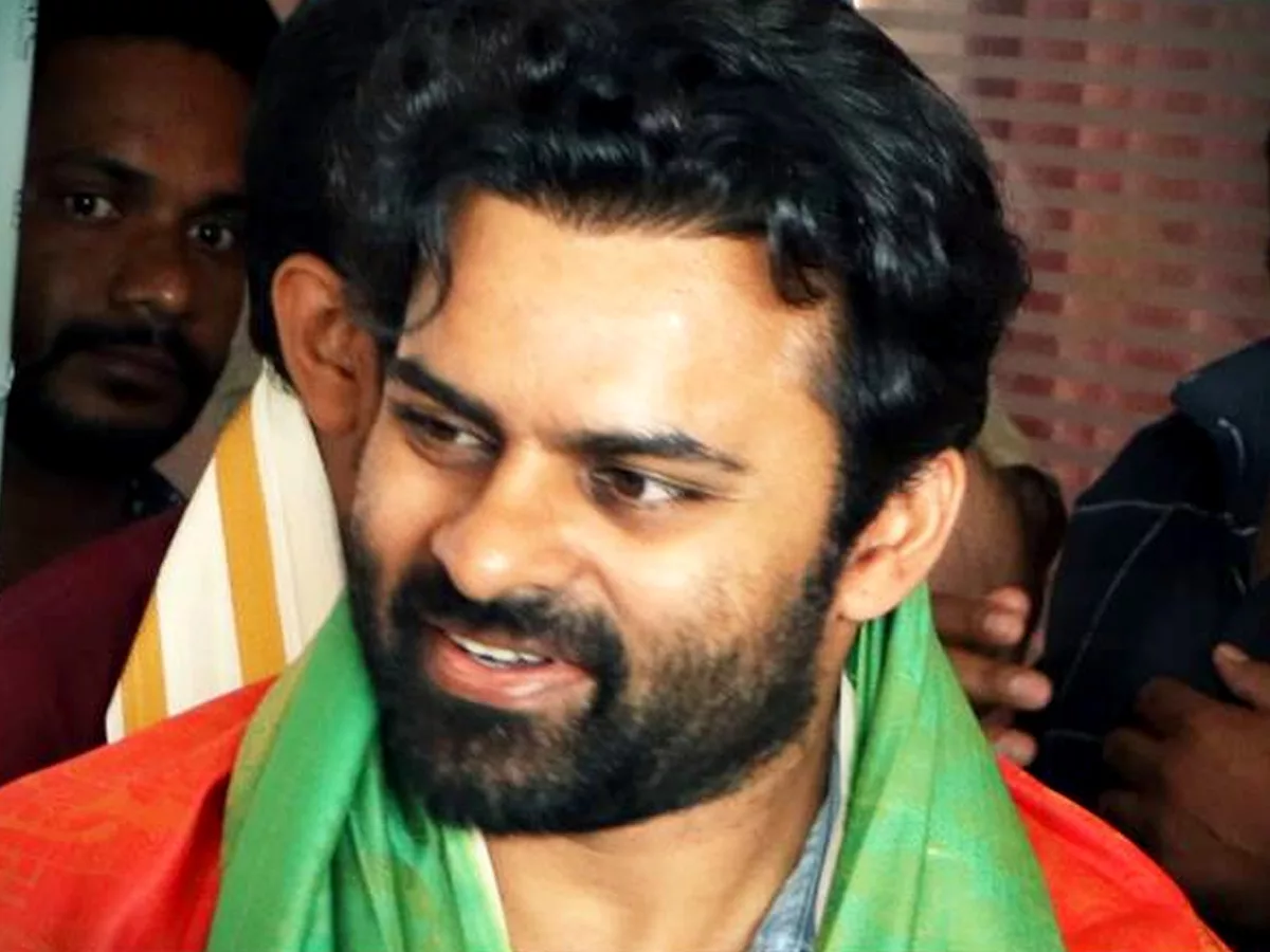 Sai Dharam Tej comments on Political entry