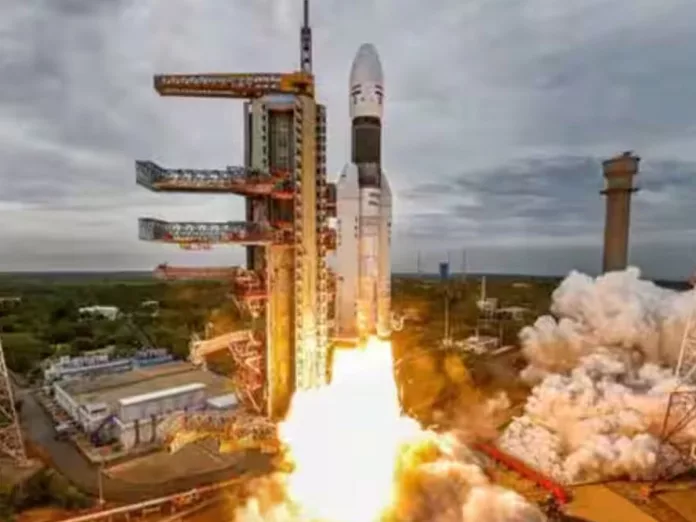 Chandrayaan-3 leaves Earth orbit, and starts journey towards Moon