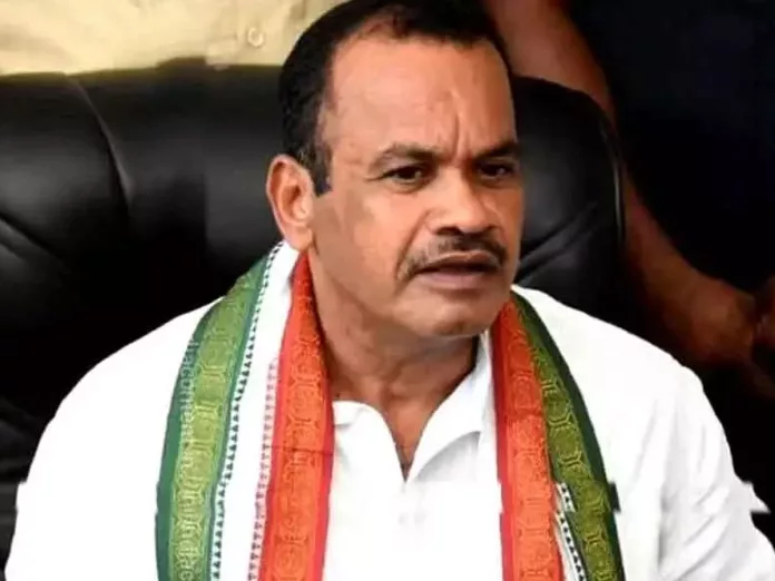 Komatireddy Venkat Reddy : There is no electricity supply anywhere for 24 hours for agriculture