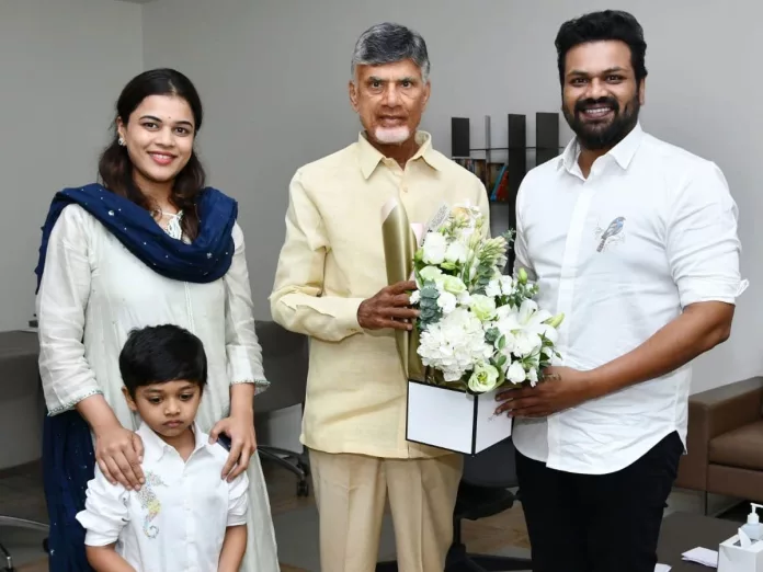 Manchu Manoj interesting comments after meeting with Chandrababu Naidu, is he joining TDP?