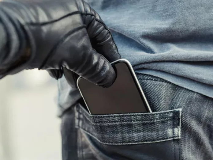 Telangana cops top country in recovery of stolen mobiles