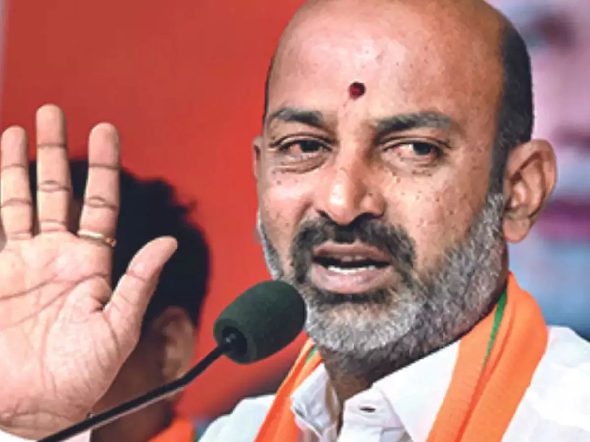 Bandi Sanjay: Telangana people will have to beg if Cong or BRS is elected