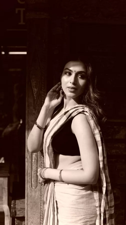 Hitika Galani Dons the Saree Look with Effortless Beauty