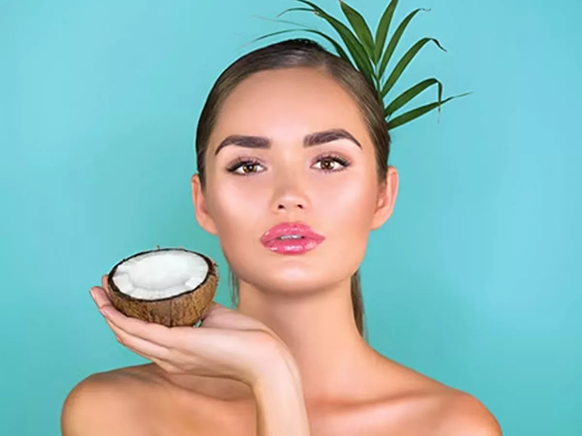 Are you applying coconut oil on your face in winter? Know whether it is good or not